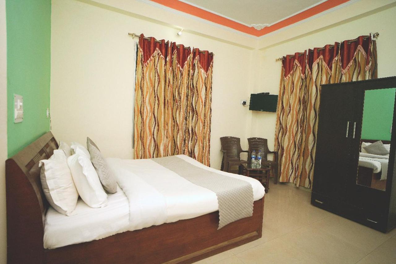 Hotel Kasauli View Cafe Restaurant Open Terrace Mountain View Exterior foto